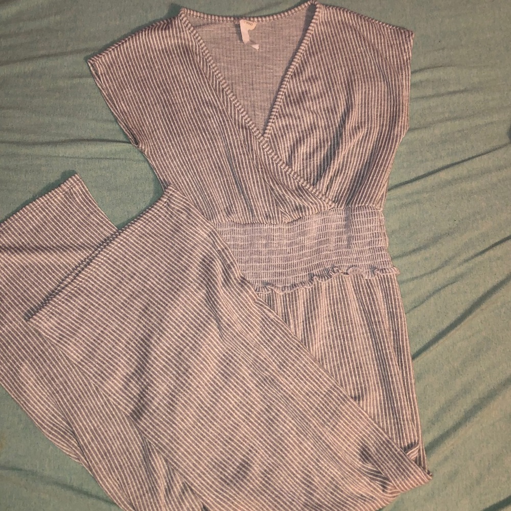 Wide leg jumpsuit